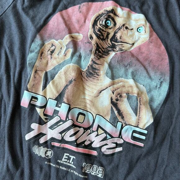 Abercrombie ET shirt - Picture 2 of 3